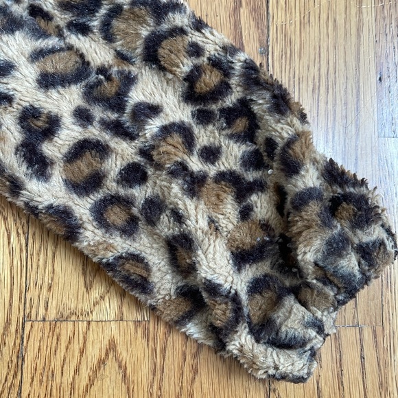 Just Pretend Kids faux fur lightweight hooded jacket - Picture 4 of 6